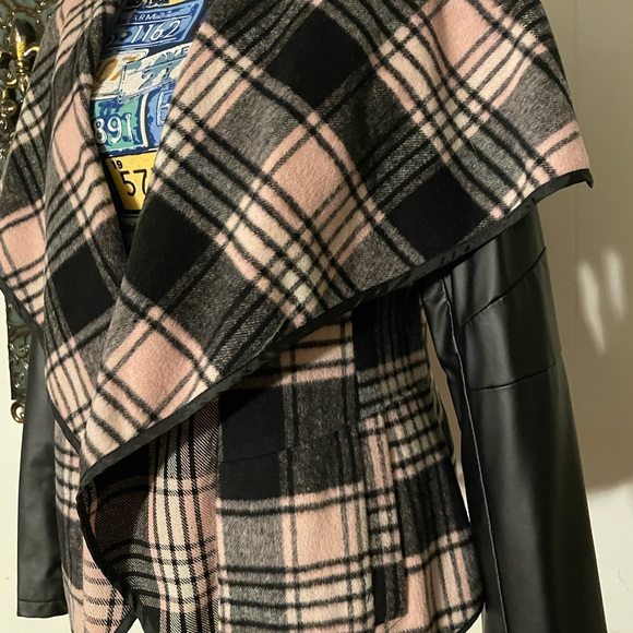 Pink & Black jacket - Picture 3 of 4